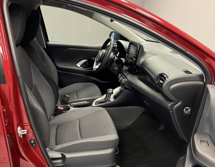 Toyota Yaris 7