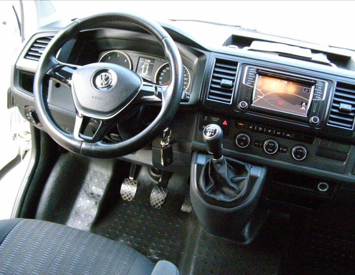 Volkswagen Caravelle 28