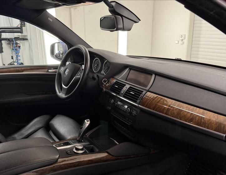 BMW X6 7