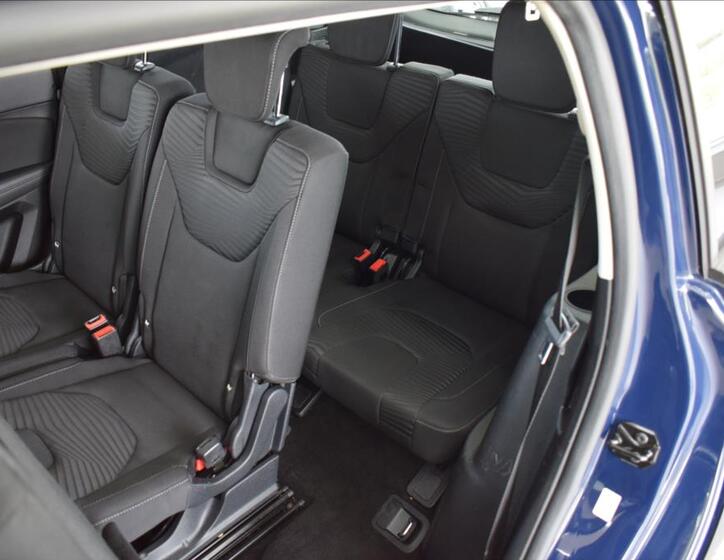 Ford S-MAX 12