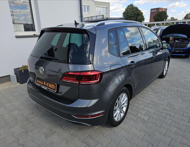 Volkswagen Golf Sportsvan 6