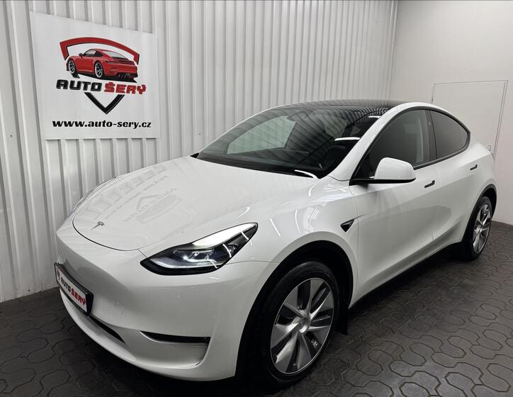 Tesla Model Y 2