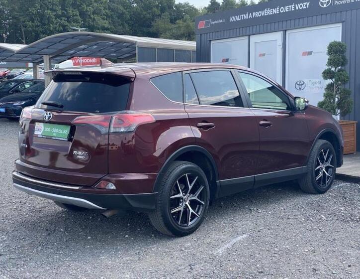 Toyota RAV4 6