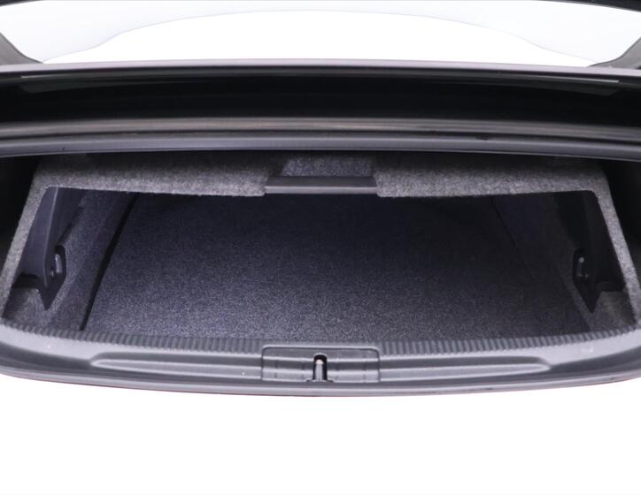 Volkswagen EOS 18