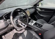 Jaguar F-Pace 9