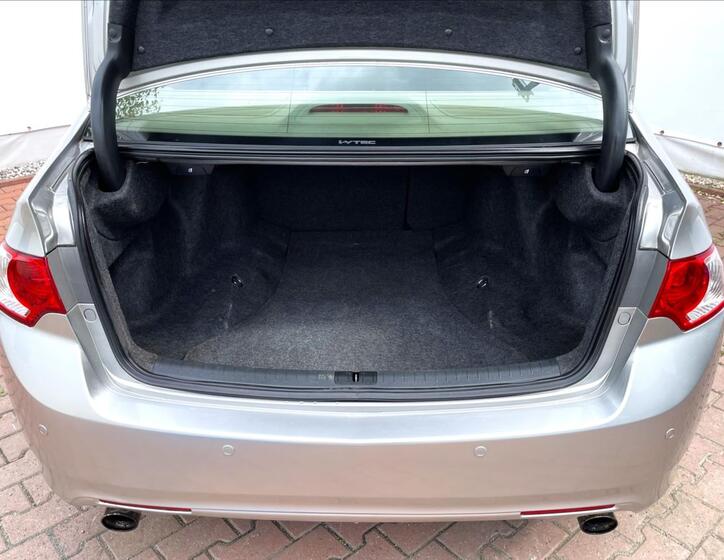 Honda Accord 10