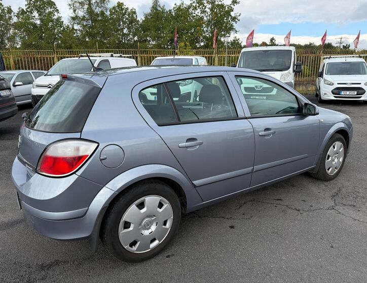 Opel Astra 4