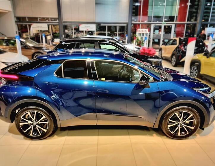 Toyota C-HR 8