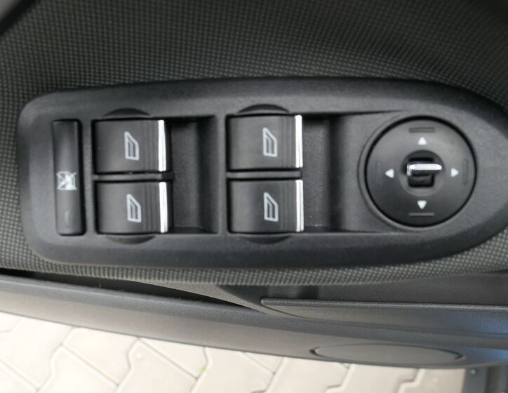Ford Kuga 9