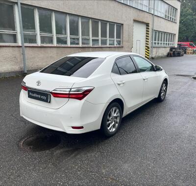 Toyota Corolla 2