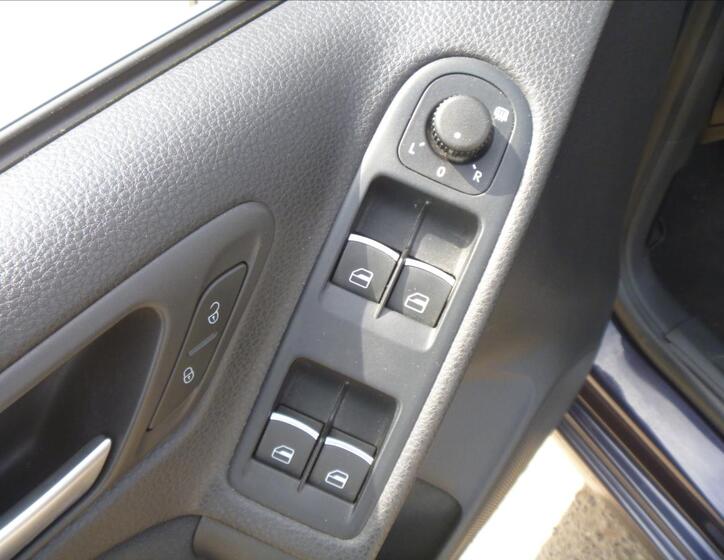 Volkswagen Golf 12