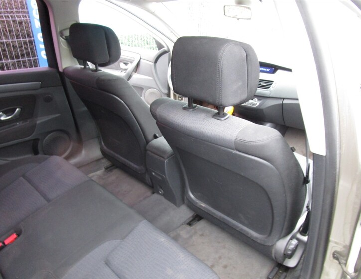 Renault Laguna 21
