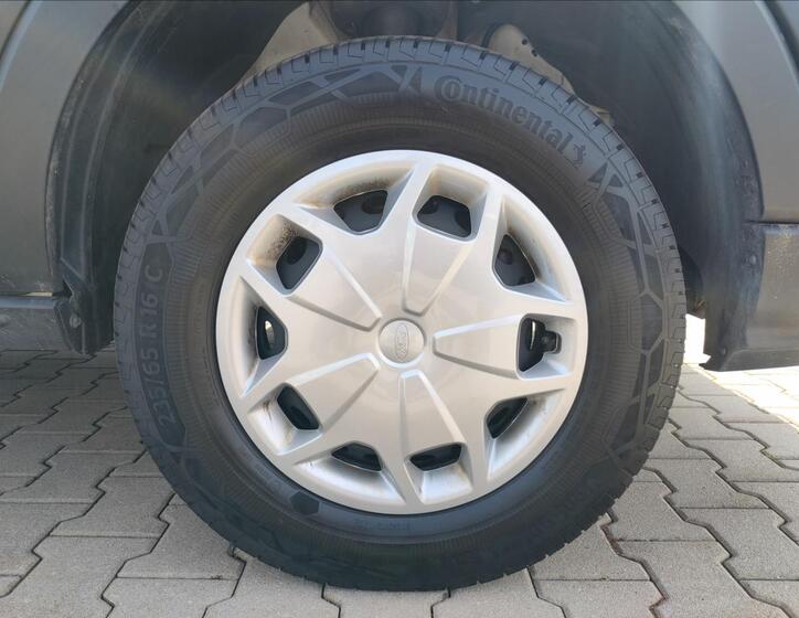 Ford Transit 9