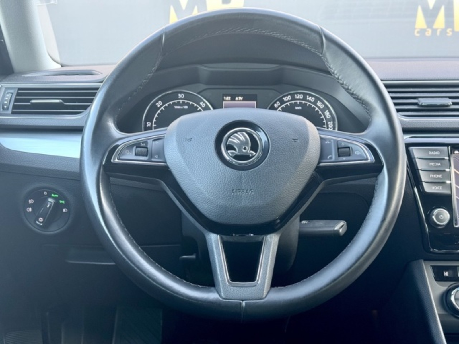 Škoda Superb 18