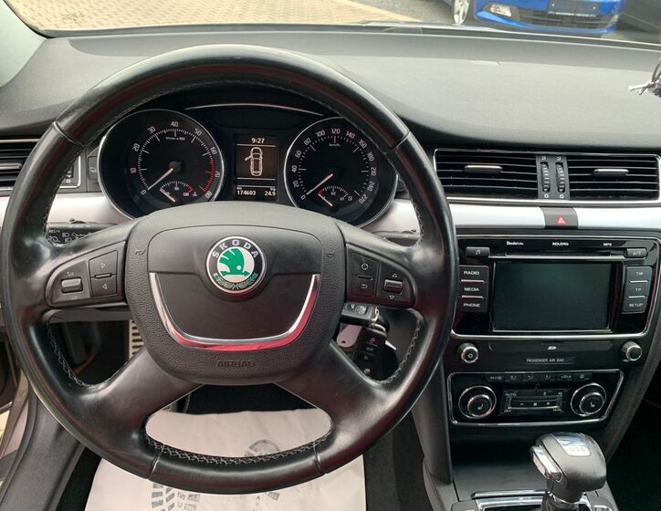 Škoda Superb 12