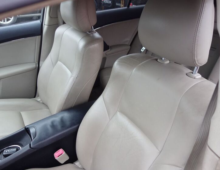 Toyota Avensis 20