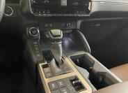 Toyota Land Cruiser 8
