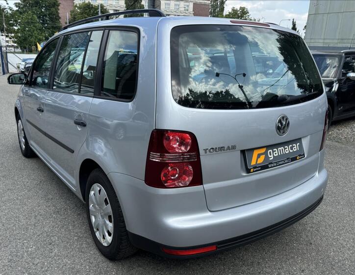 Volkswagen Touran 6