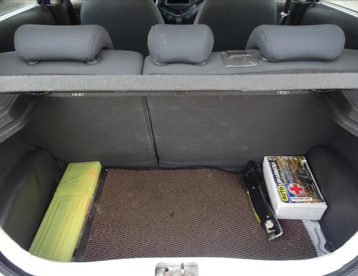 Chevrolet Spark 12
