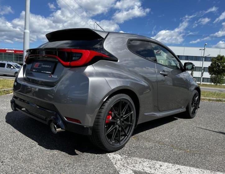 Toyota GR Yaris 4