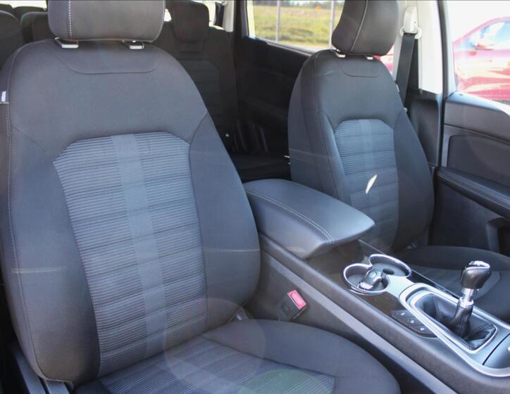 Ford Galaxy 16
