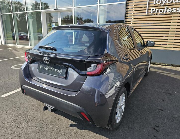 Toyota Yaris 13