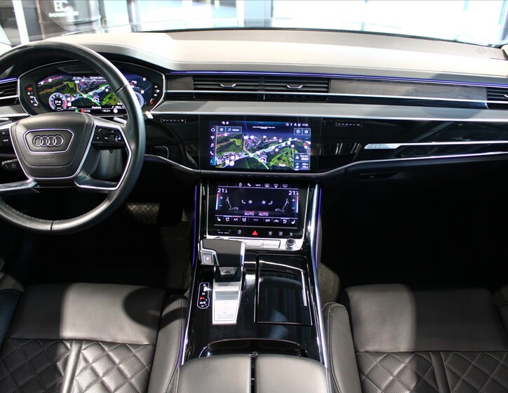 Audi A8 10