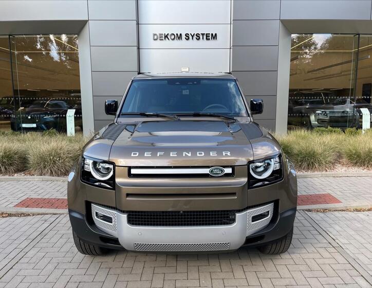 Land Rover Defender 3