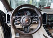 Porsche Cayenne 6
