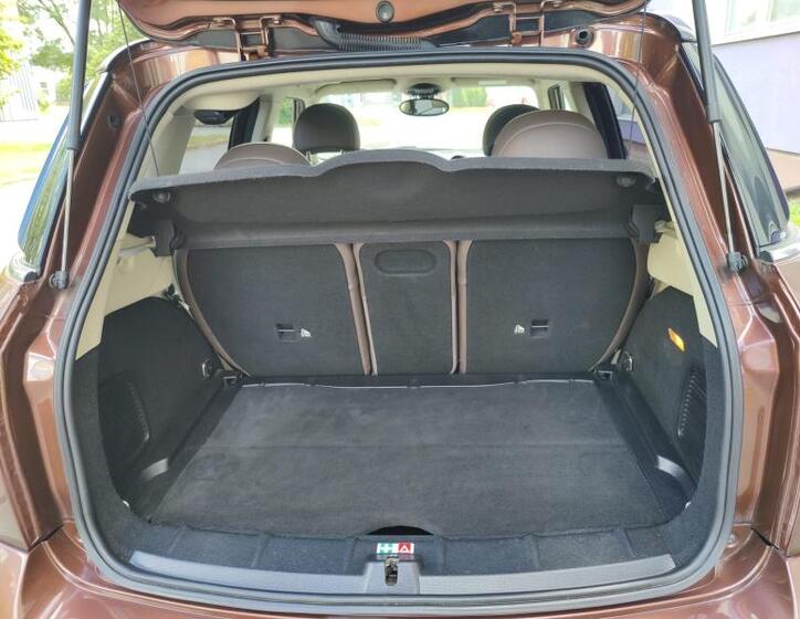 Mini Countryman 17