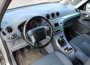 Ford Galaxy 10