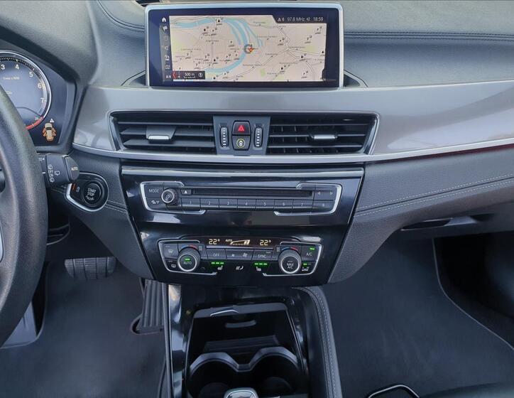 BMW X1 30