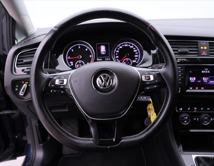 Volkswagen Golf 19