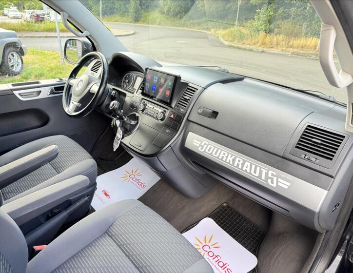 Volkswagen Multivan 15