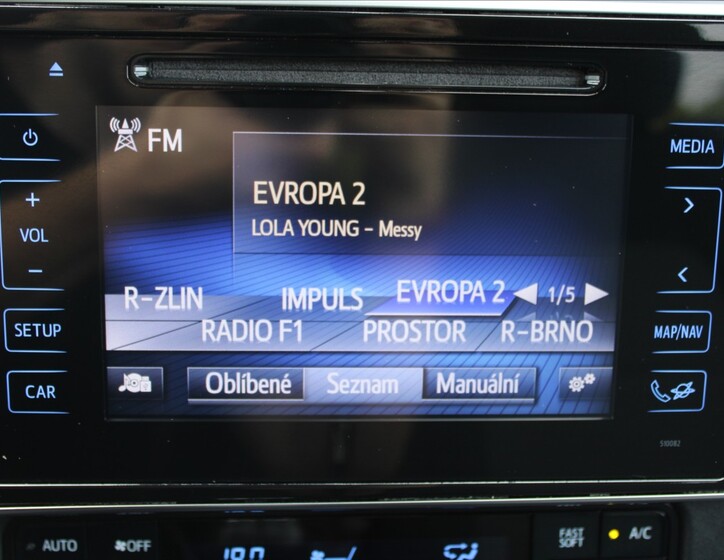 Toyota Auris 11