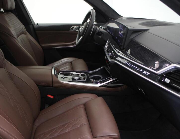 BMW X7 5