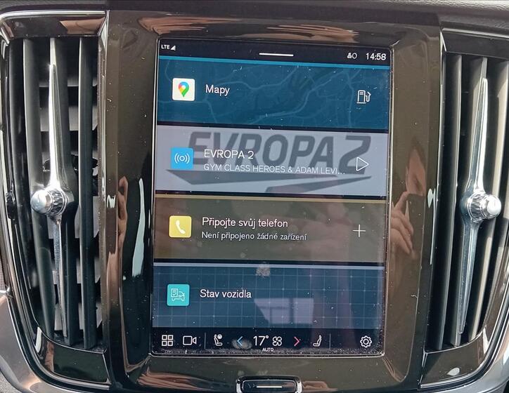 Volvo V90 23