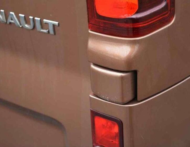 Renault Trafic 16