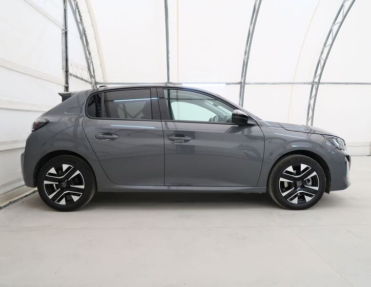 Peugeot 208 5