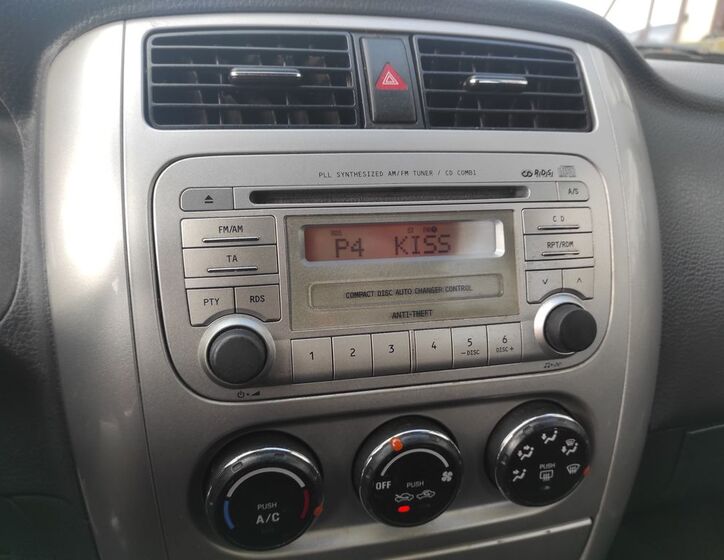 Suzuki Liana 14