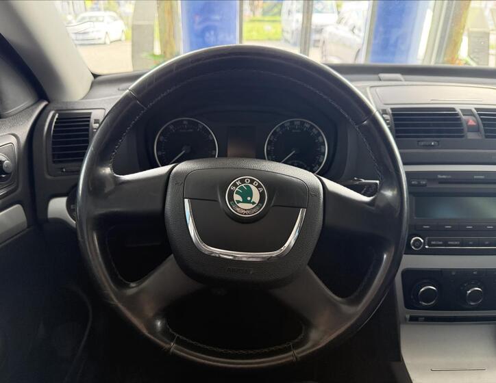 Škoda Octavia 14