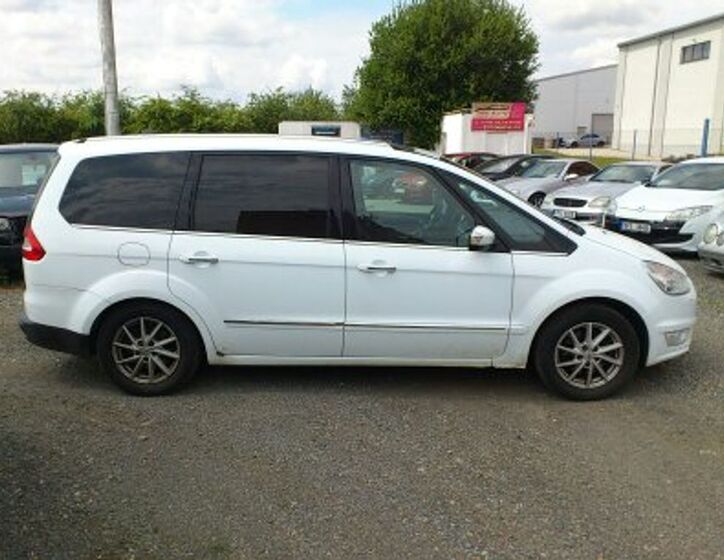 Ford Galaxy 8