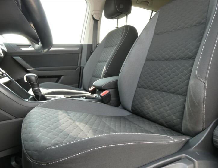 Volkswagen Touran 33