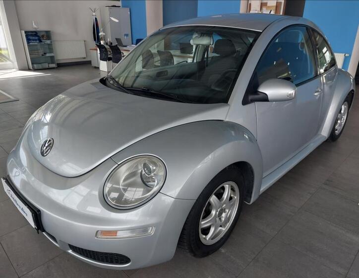 Volkswagen New Beetle 3