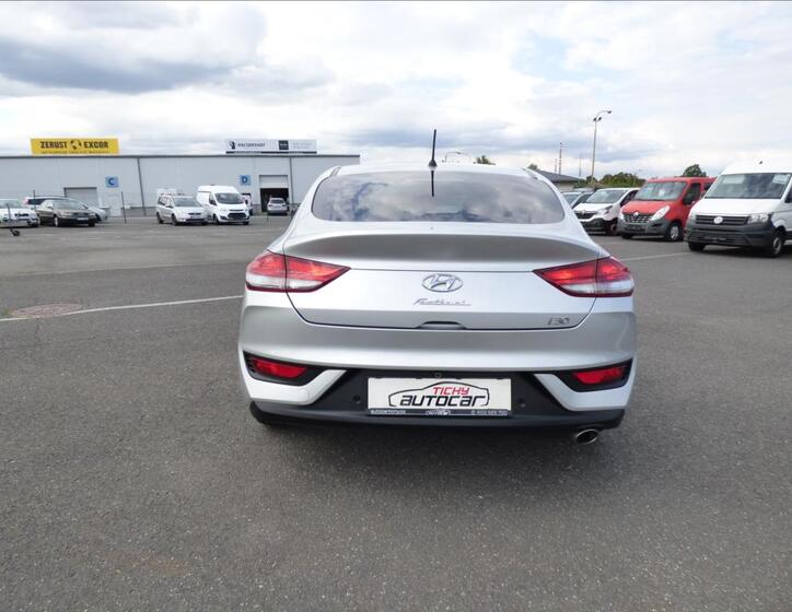 Hyundai i30 4