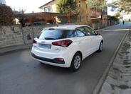 Hyundai i20 9