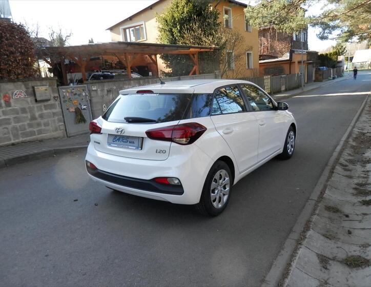 Hyundai i20 9