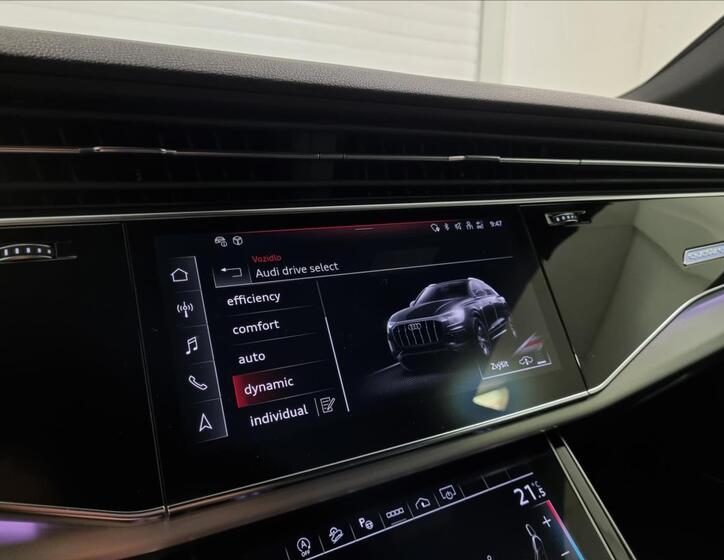 Audi SQ8 38