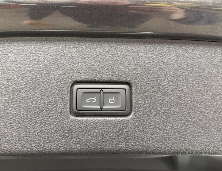 Audi Q8 29