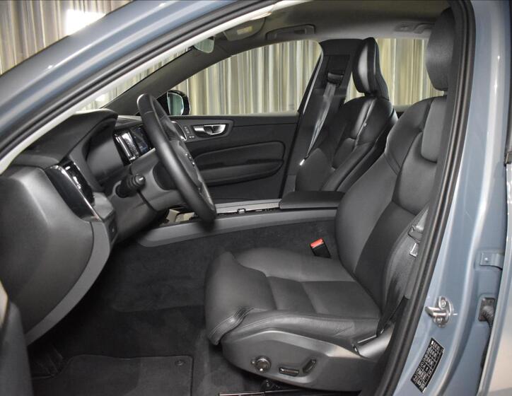 Volvo XC60 8